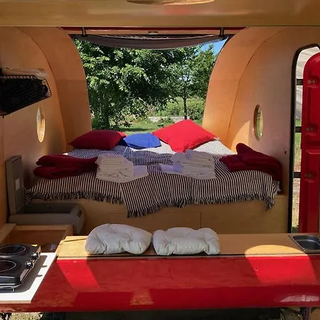 Cabrio-wohnwagen Κάμπινγκ