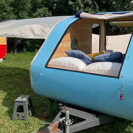 Cabrio-wohnwagen مكان تخييم Brandenburg (Brandenburg an der Havel)